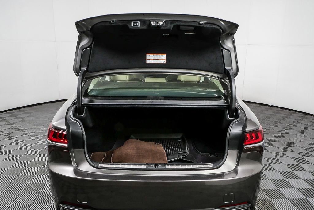 Used 2020 Lexus LS 500 AWD w/ Interior Upgrade Package image 32