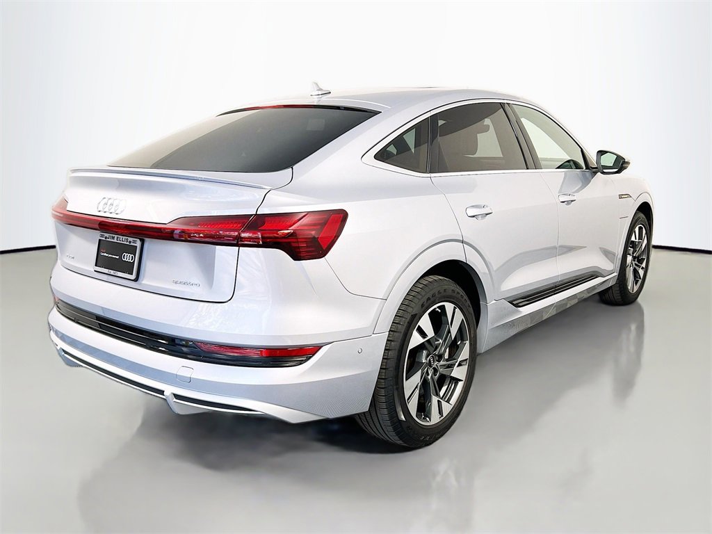 Certified 2022 Audi e-tron Prestige w/ Prestige Package image 7