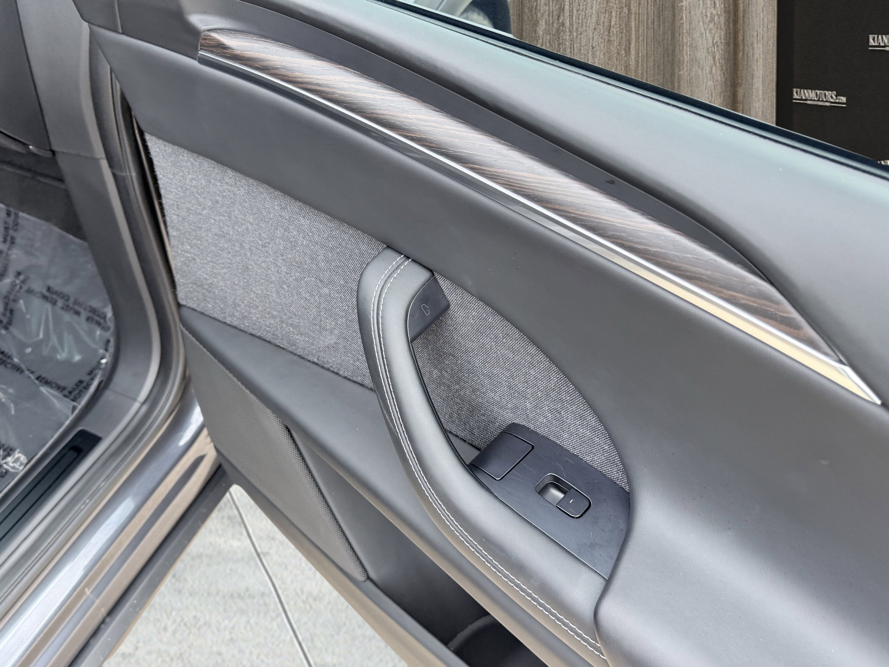 Used 2023 Tesla Model X image 49