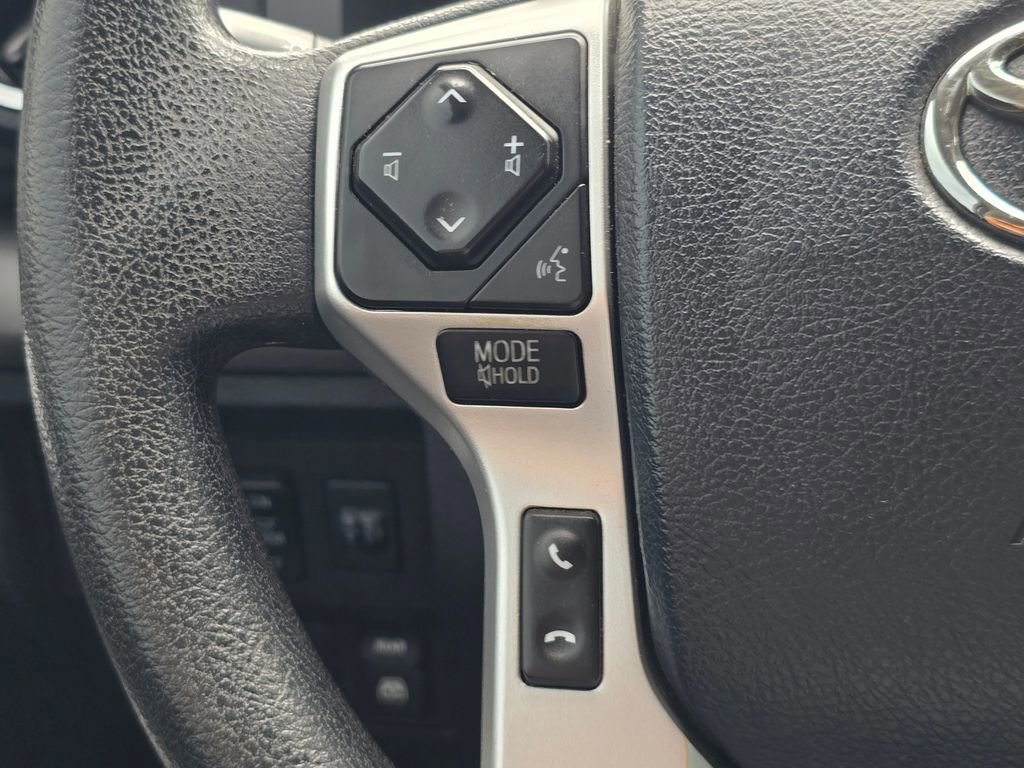 Used 2018 Toyota Tundra SR5 w/ SR5 Upgrade Package AWD/4WD image 26
