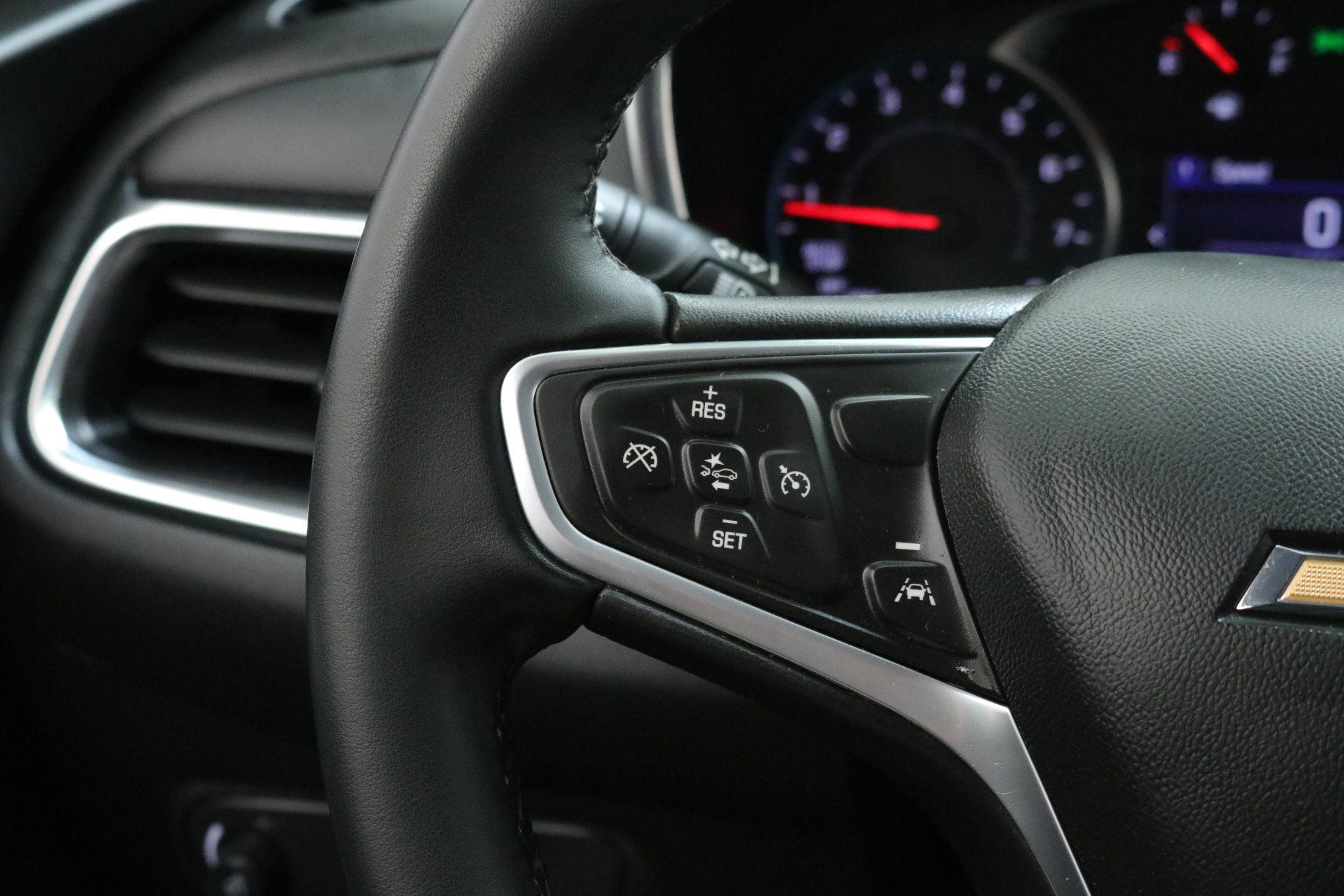 Used 2023 Chevrolet Equinox LT image 13