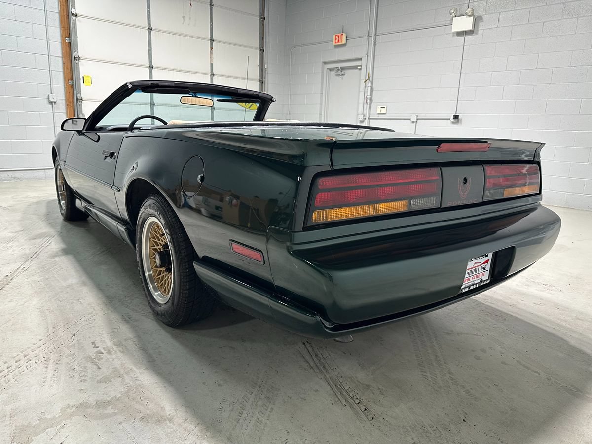 Used 1992 Pontiac Firebird Convertible RWD image 18
