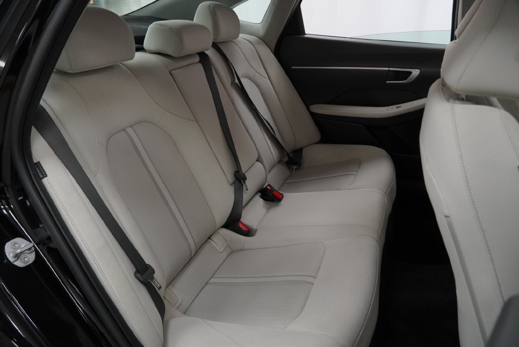 Used 2025 Hyundai Sonata SEL FWD image 39