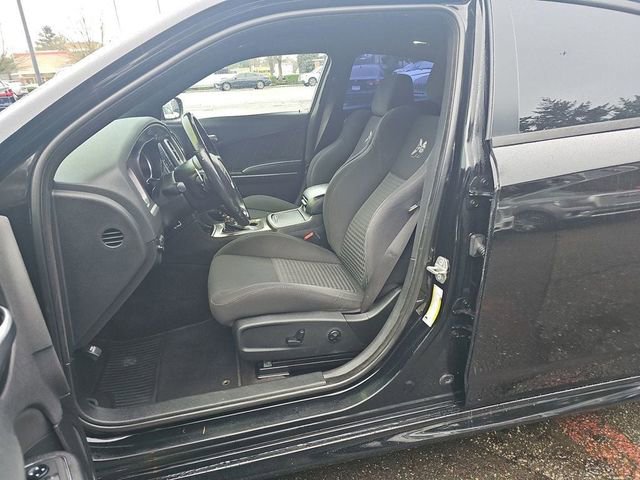 Used 2019 Dodge Charger Scat Pack w/ Navigation & Travel Group image 9