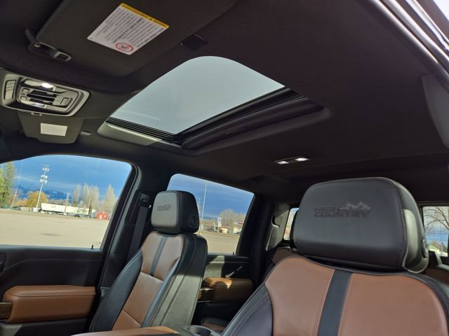 Used 2023 Chevrolet Silverado 3500 High Country image 31
