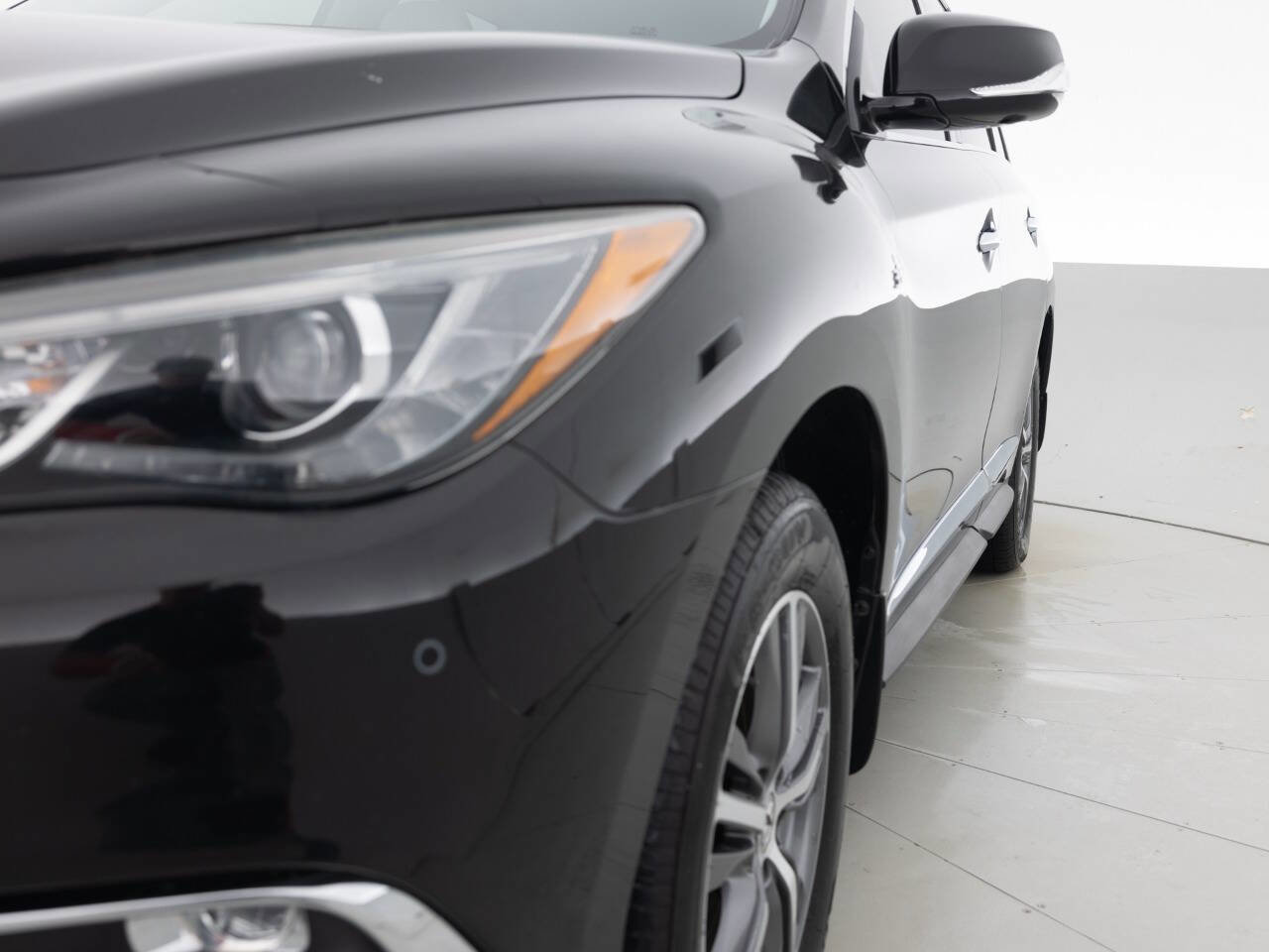 Used 2019 INFINITI QX60 Luxe w/ Essential Package image 12