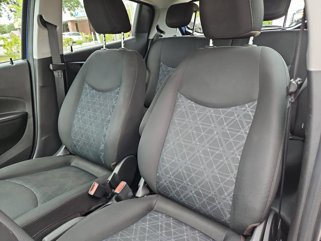 Used 2022 Chevrolet Spark LT FWD image 19