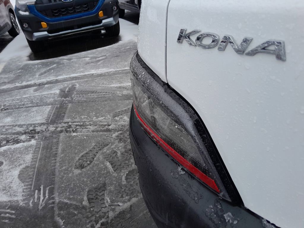 Used 2022 Hyundai Kona SE image 41