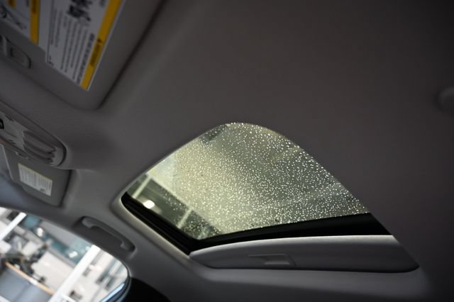 New 2026 Chevrolet Trax LT w/ Sunroof Package FWD image 20