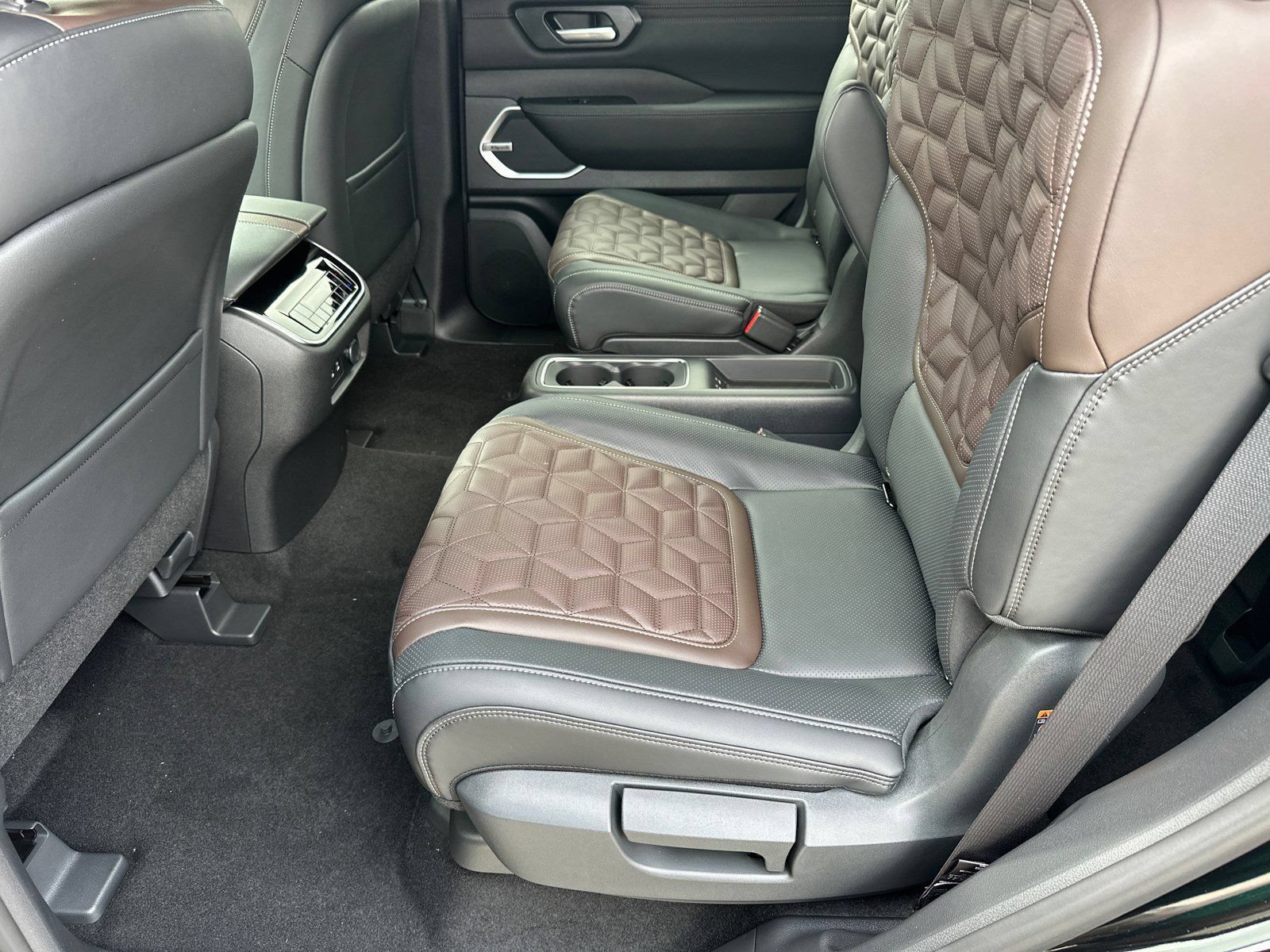 New 2026 Nissan Armada Platinum Reserve AWD/4WD image 23