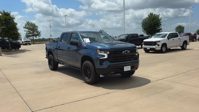Used 2024 Chevrolet Silverado 1500 LT Trail Boss w/ Convenience Package II AWD/4WD image 3