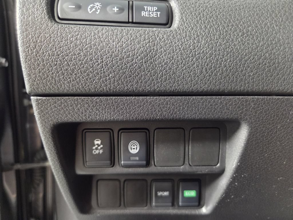 Used 2020 Nissan Rogue Sport S FWD image 18