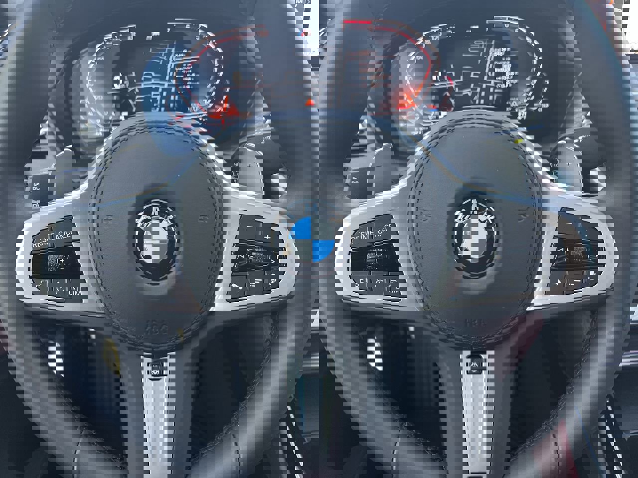 Certified 2025 BMW X4 xDrive30i image 22