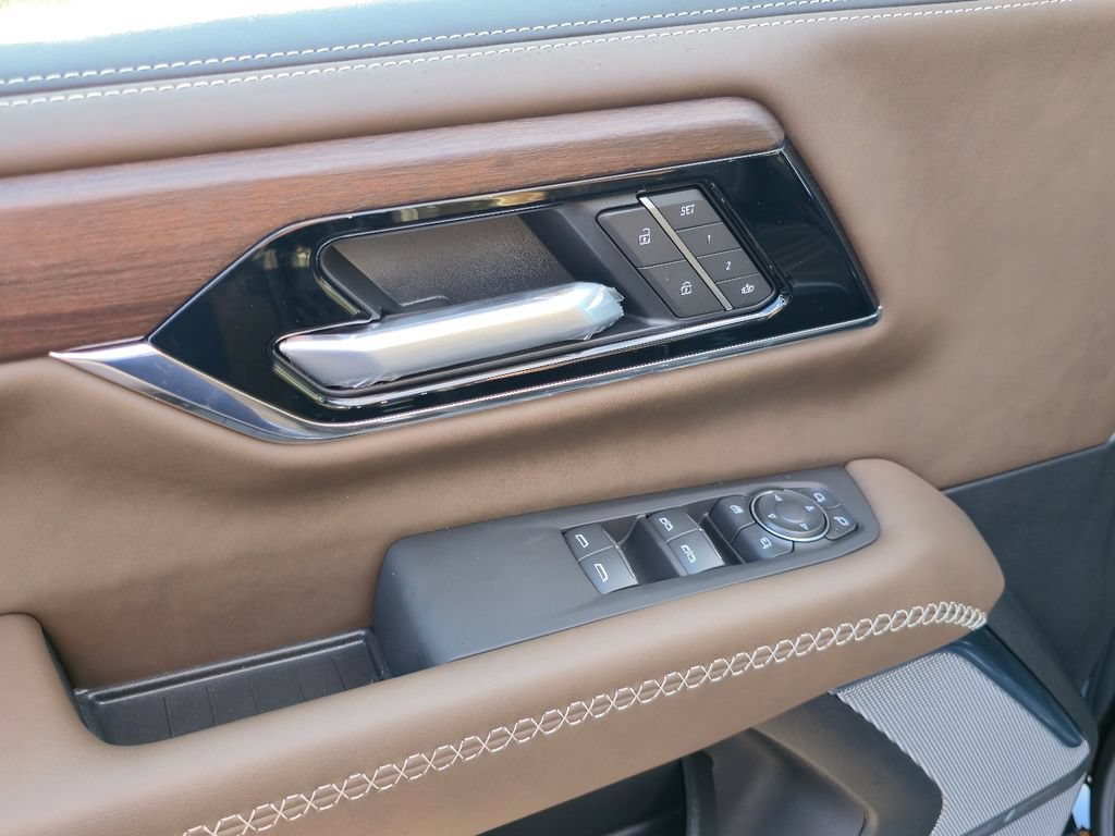 New 2026 GMC Yukon XL Denali Ultimate AWD/4WD image 23