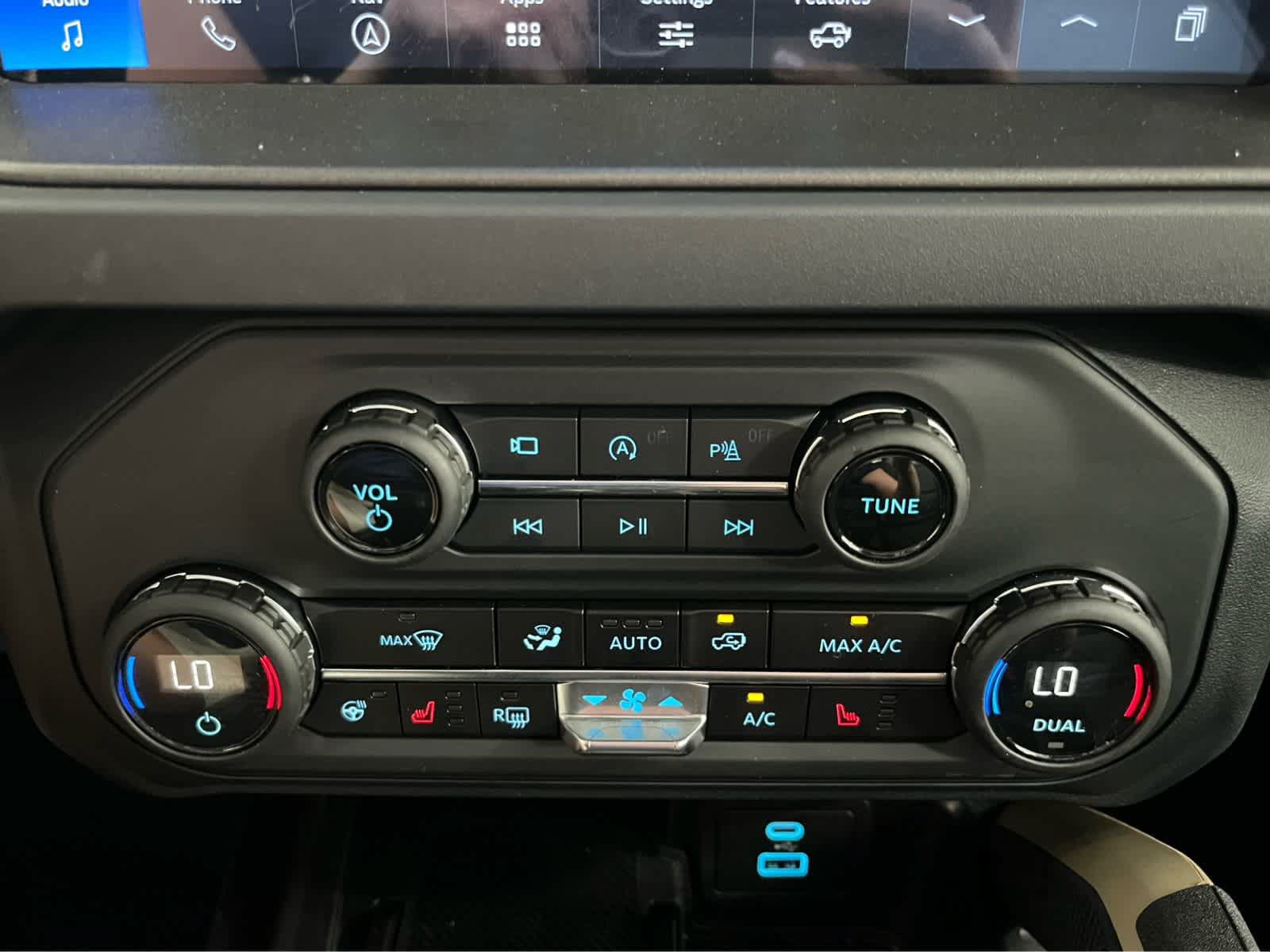 Certified 2025 Ford Bronco Badlands AWD/4WD image 34