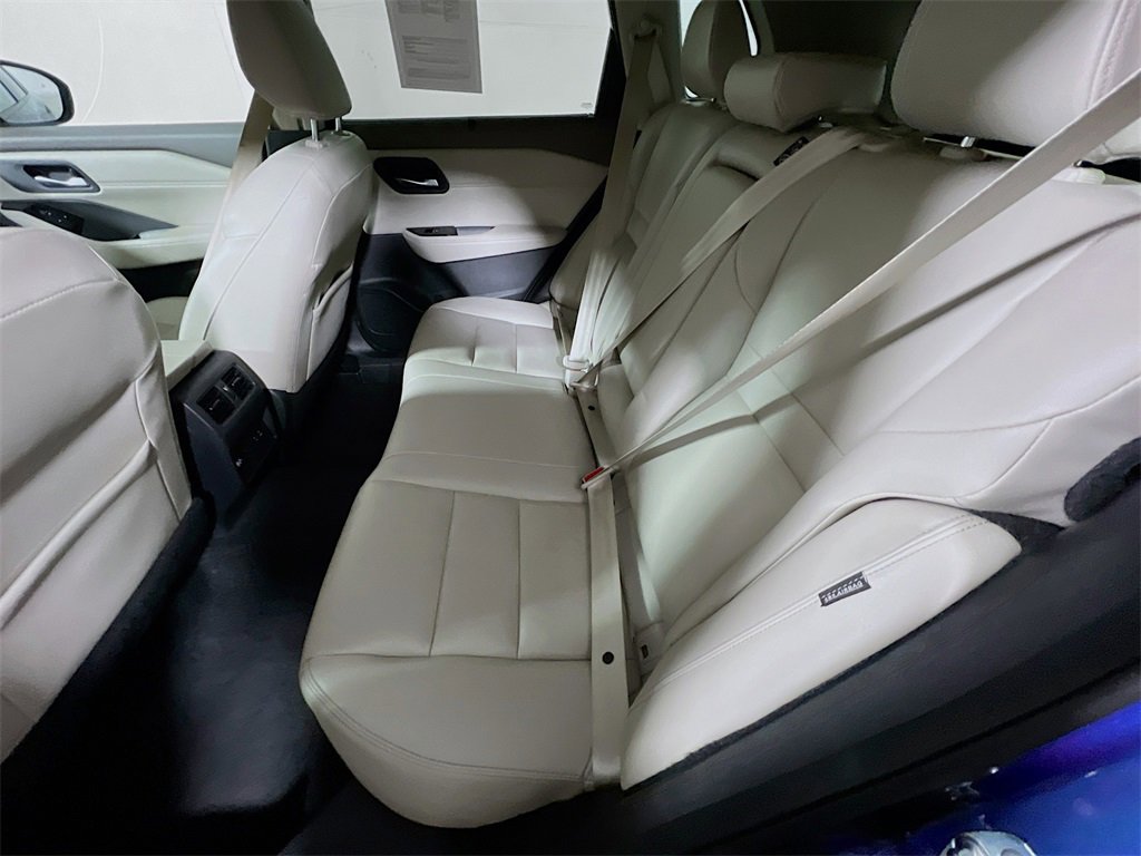 Used 2022 Nissan Rogue SL w/ SL Premium Package image 22