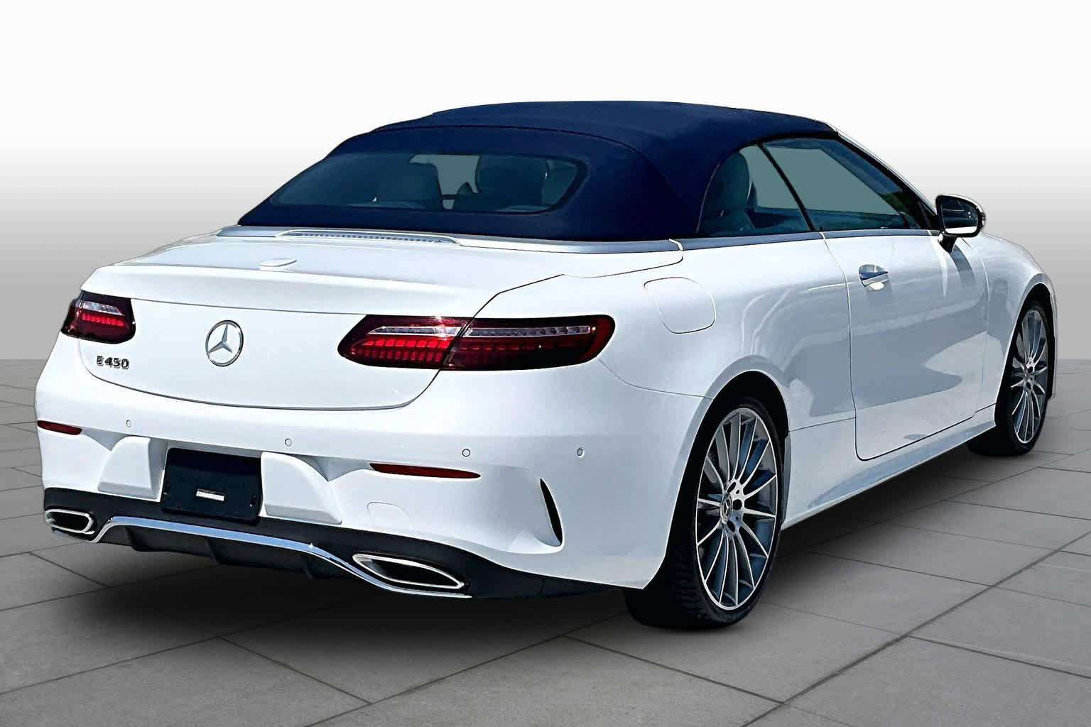 Used 2022 Mercedes-Benz E 450 Cabriolet image 12