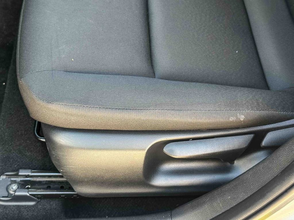 Used 2024 Toyota Corolla LE image 15