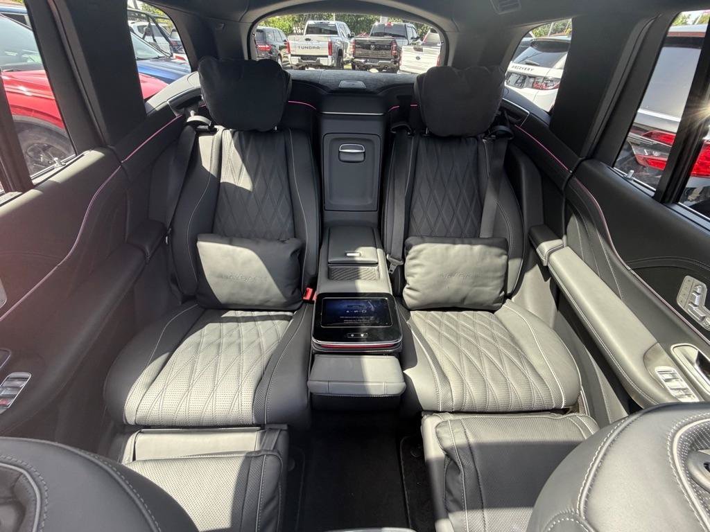 Used 2024 Mercedes-Benz Maybach GLS 600 4MATIC image 48