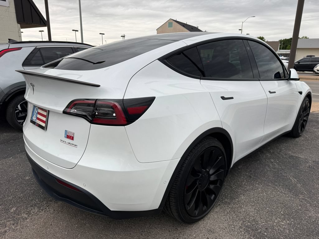 Used 2022 Tesla Model Y Performance AWD/4WD image 9