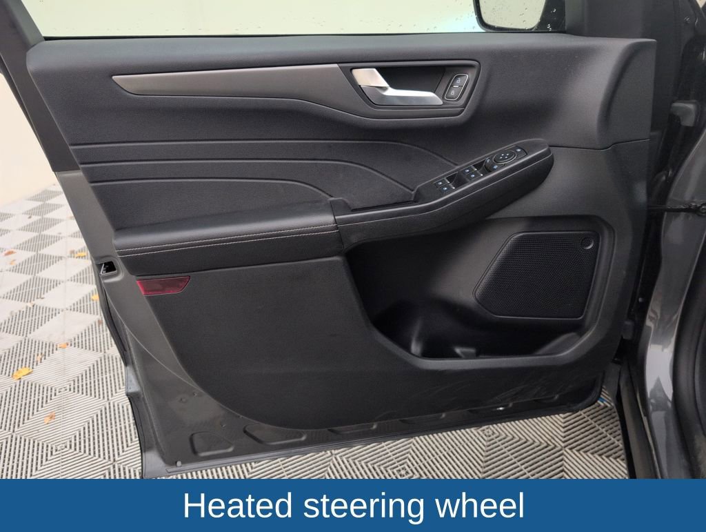 Used 2025 Ford Escape Base image 39