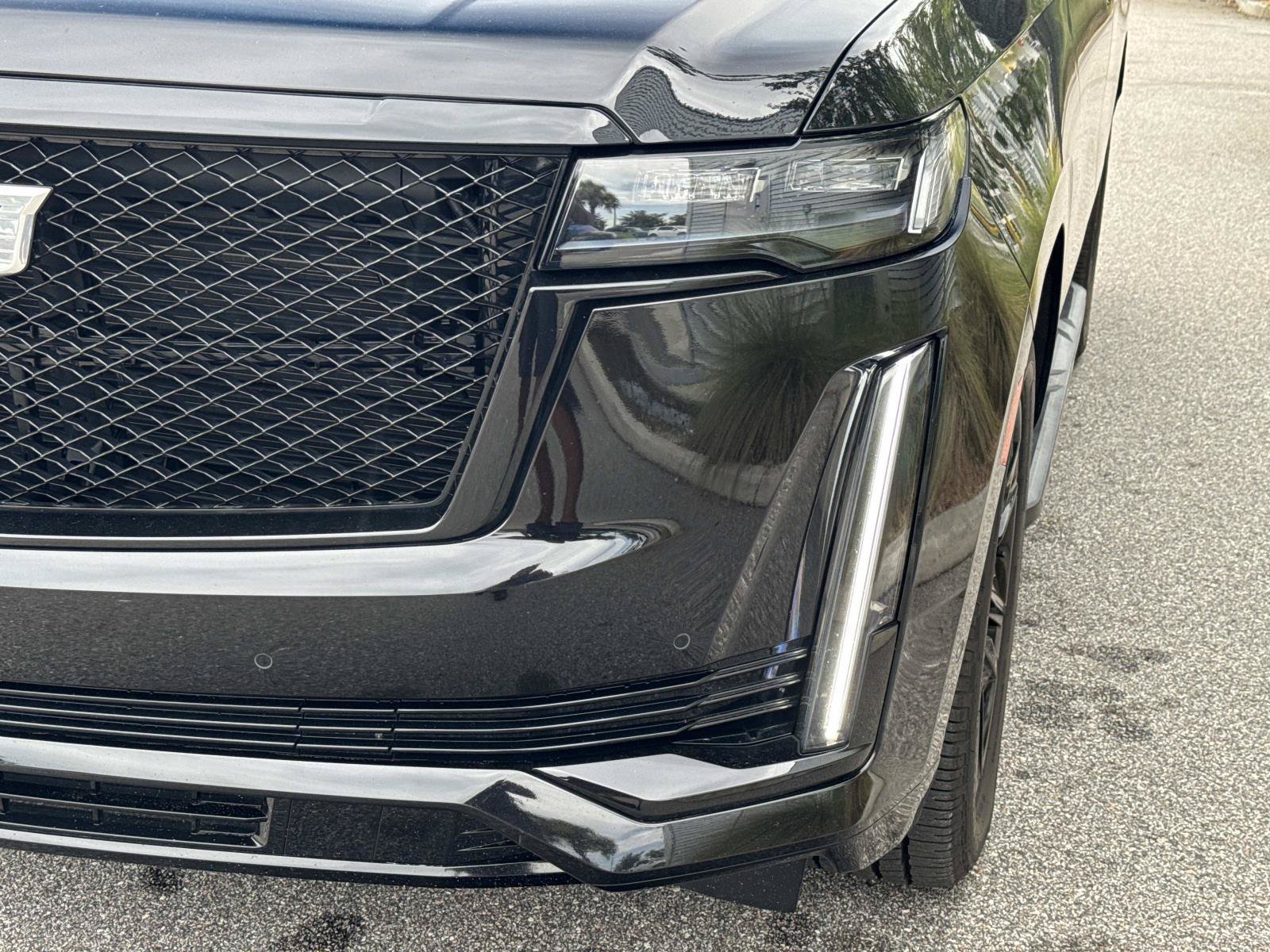 Used 2024 Cadillac Escalade Sport AWD/4WD image 9