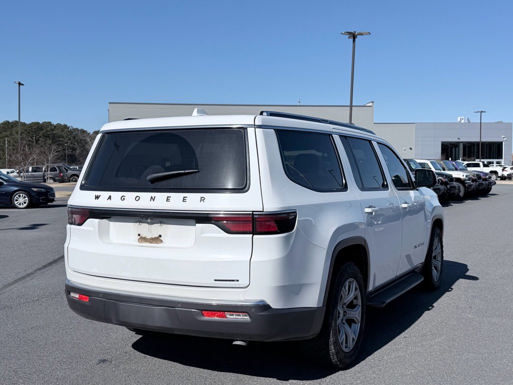 Used 2022 Jeep Wagoneer Series II RWD image 6