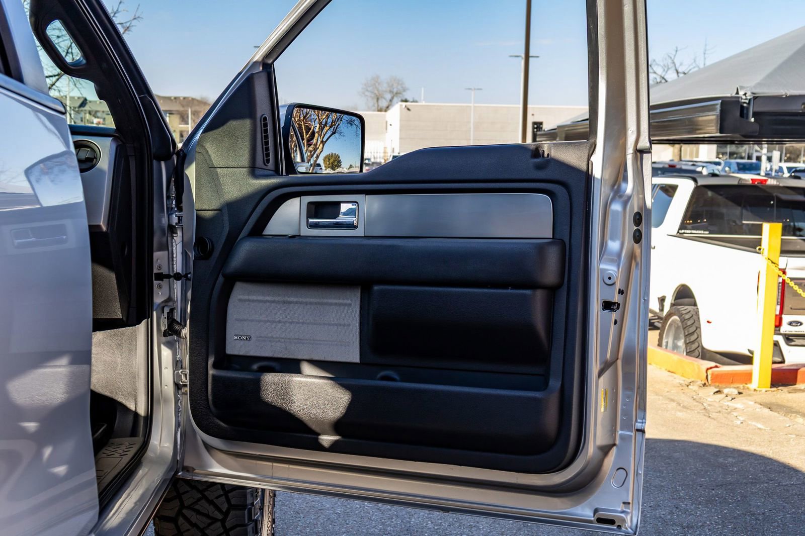 Used 2013 Ford F150 Raptor w/ Luxury Equipment Group image 36