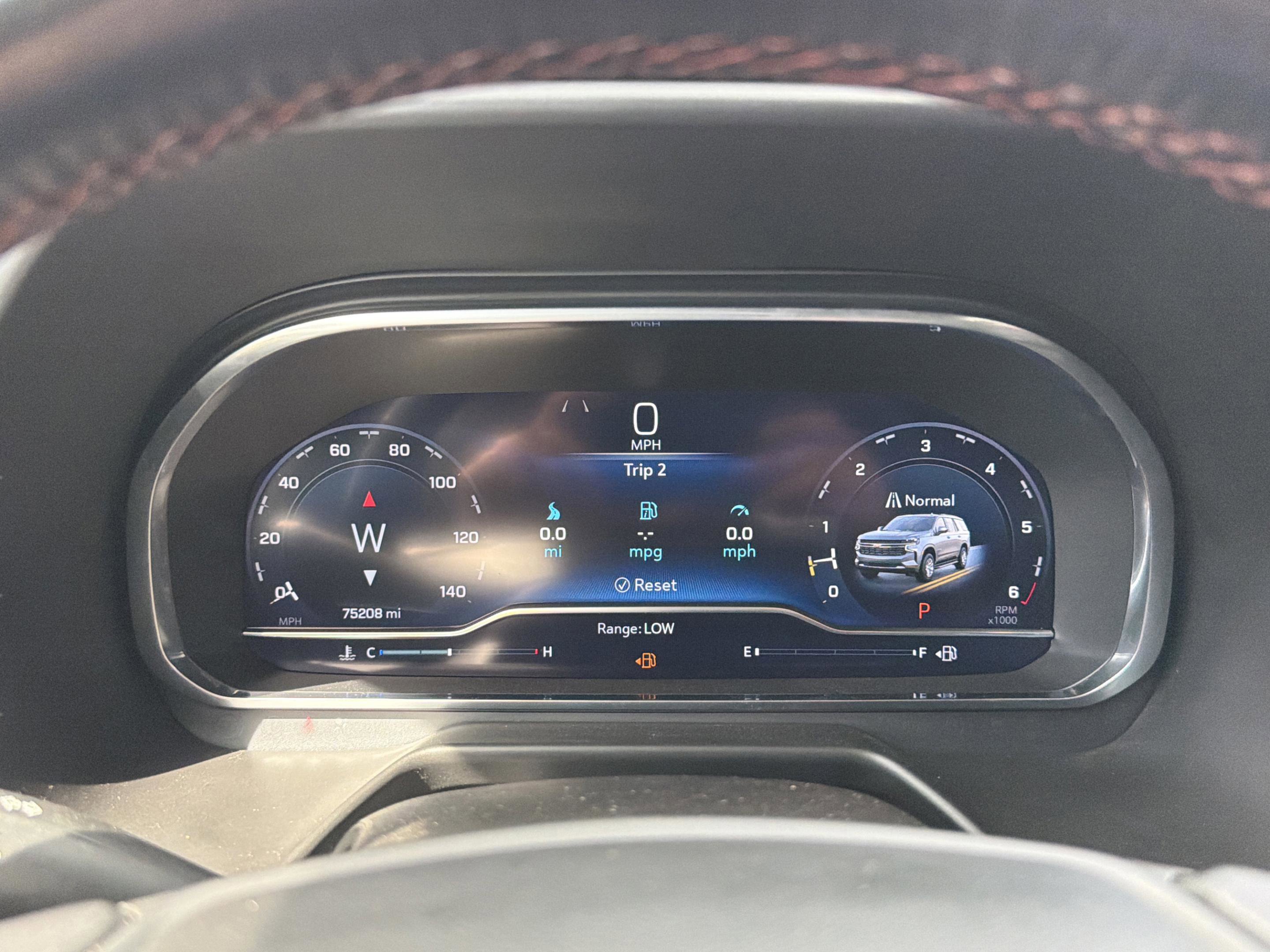 Used 2023 Chevrolet Suburban RST image 14