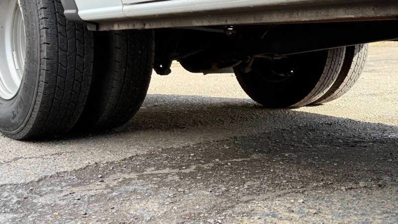 Used 2017 Mercedes-Benz Sprinter 3500 image 21