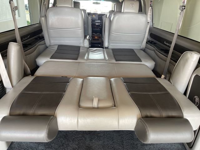 Used 2017 Chevrolet Express 2500 Extended image 19