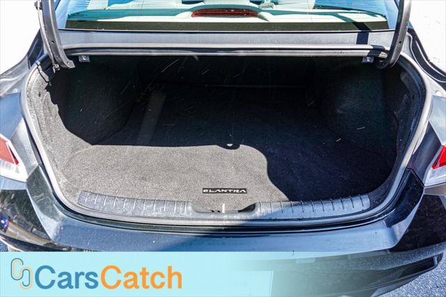 Used 2022 Hyundai Elantra SEL w/ Convenience Package FWD image 38