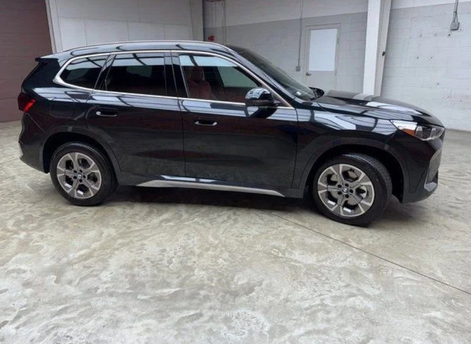 Used 2023 BMW X1 xDrive28i w/ Convenience Package AWD/4WD video 1