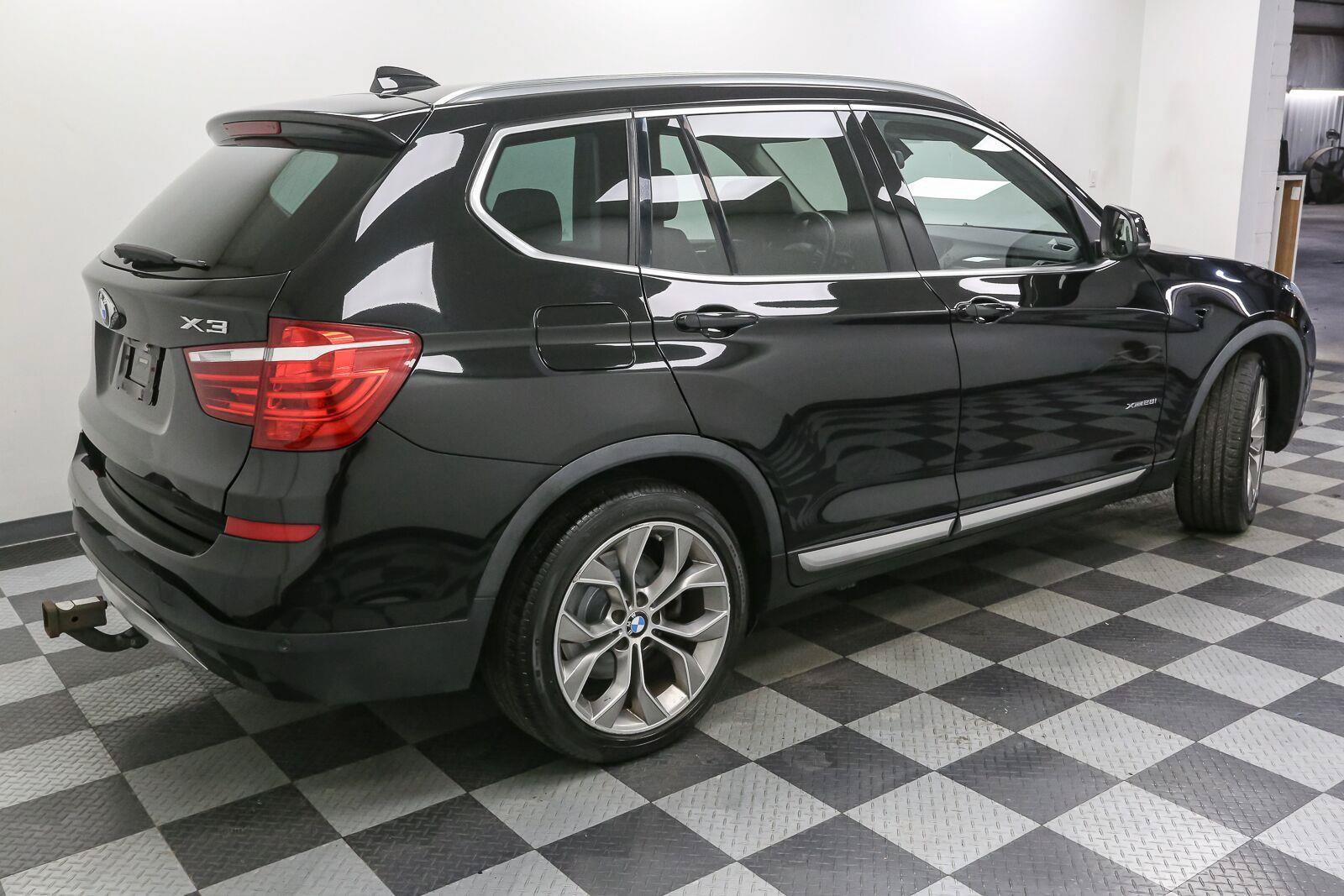 Used 2017 BMW X3 xDrive28i AWD/4WD image 9