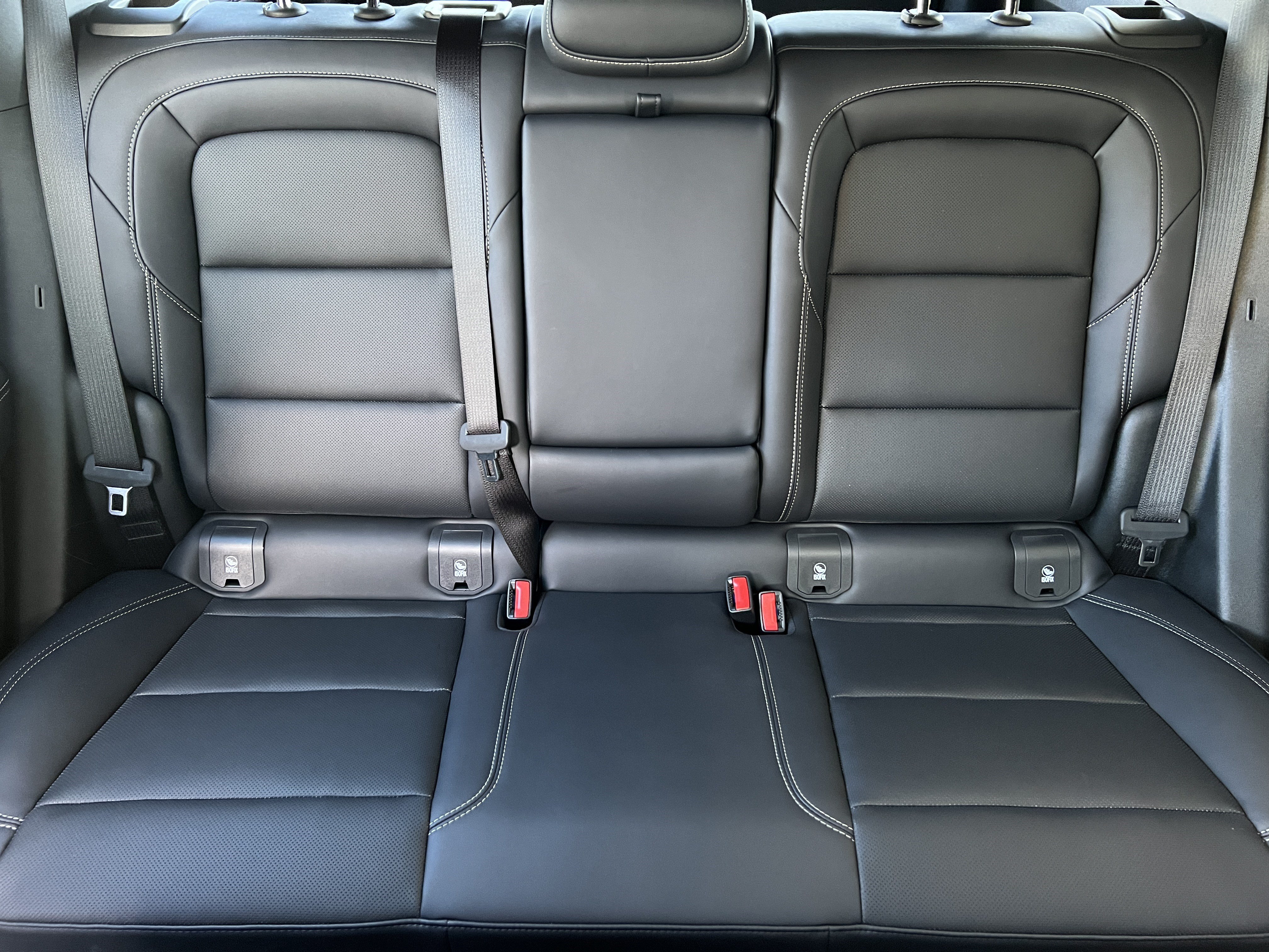 New 2027 GMC Terrain Elevation w/ Elevation Premium Package AWD/4WD image 16