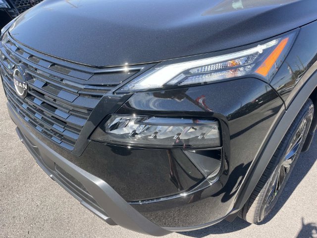 New 2026 Nissan Rogue Dark Armor AWD/4WD image 9