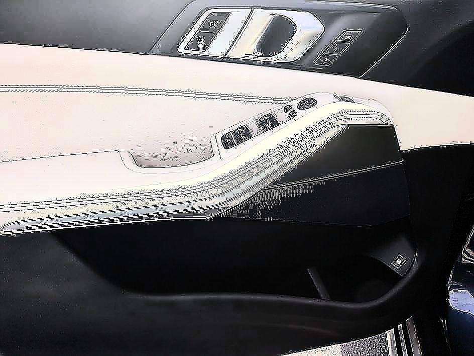 Used 2022 BMW X5 xDrive45e AWD/4WD image 13