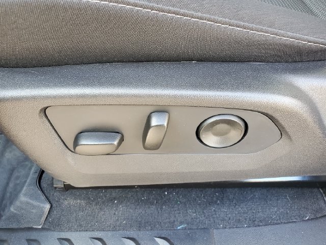 Used 2026 Chevrolet Colorado LT AWD/4WD image 16