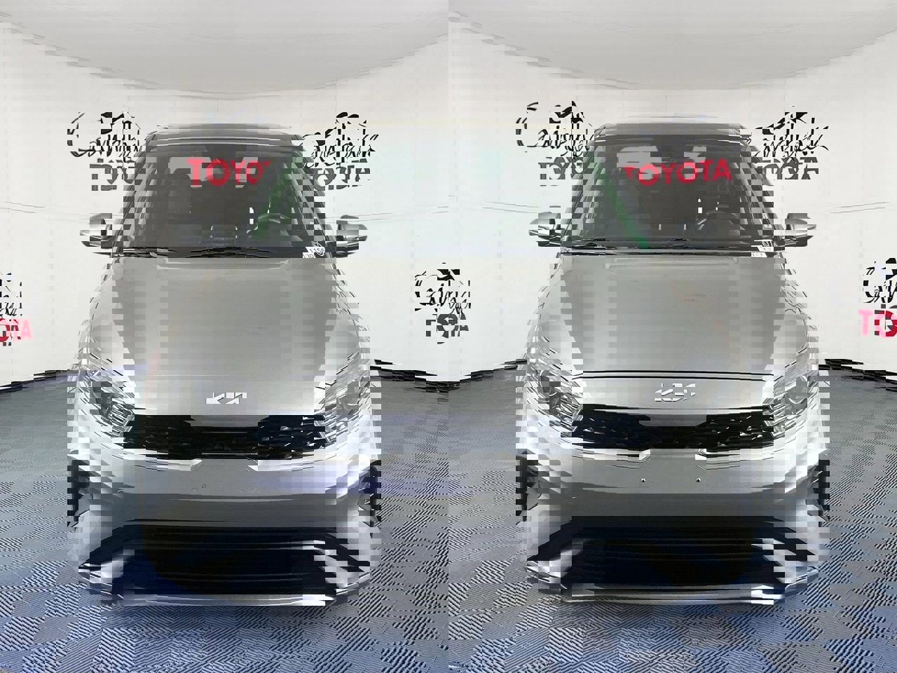 Used 2023 Kia Forte LXS w/ LXS Technology Package image 3