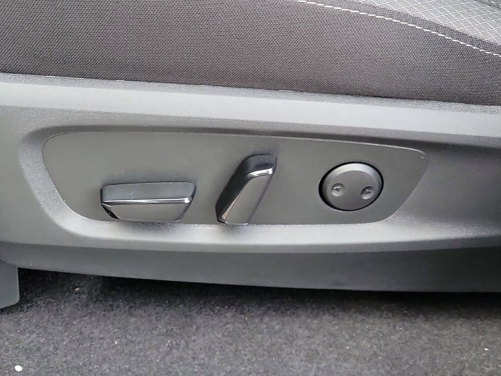 New 2025 Nissan Pathfinder SV image 26