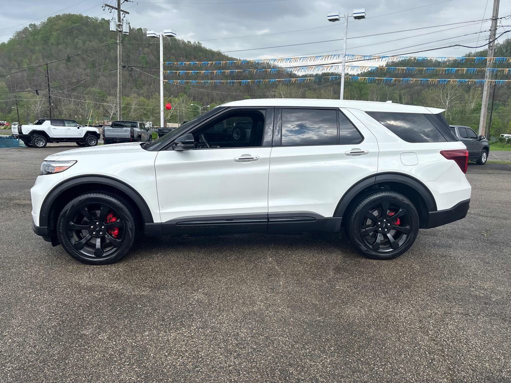 Used 2022 Ford Explorer ST w/ Equipment Group 401A AWD/4WD image 2