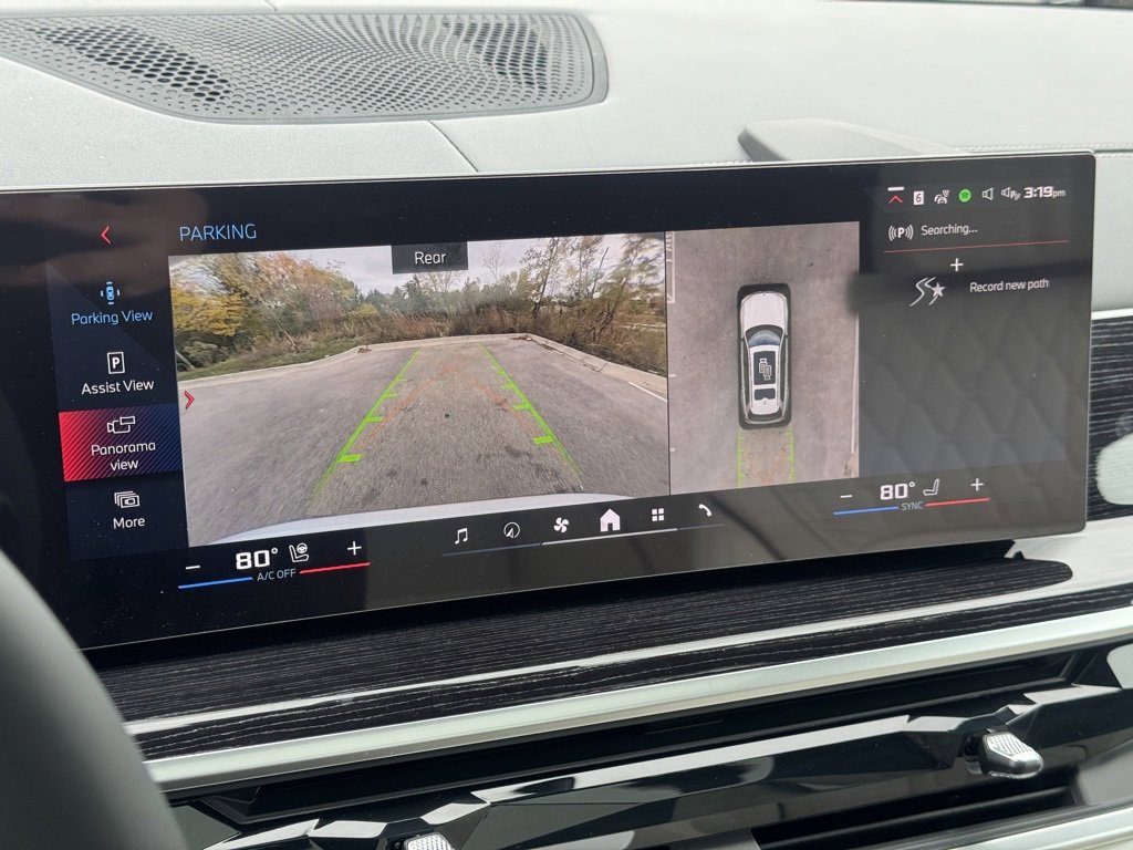 New 2026 BMW X7 M60i w/ Executive Package image 8