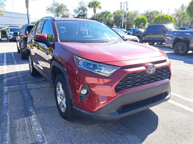 Used 2019 Toyota RAV4 XLE image 3