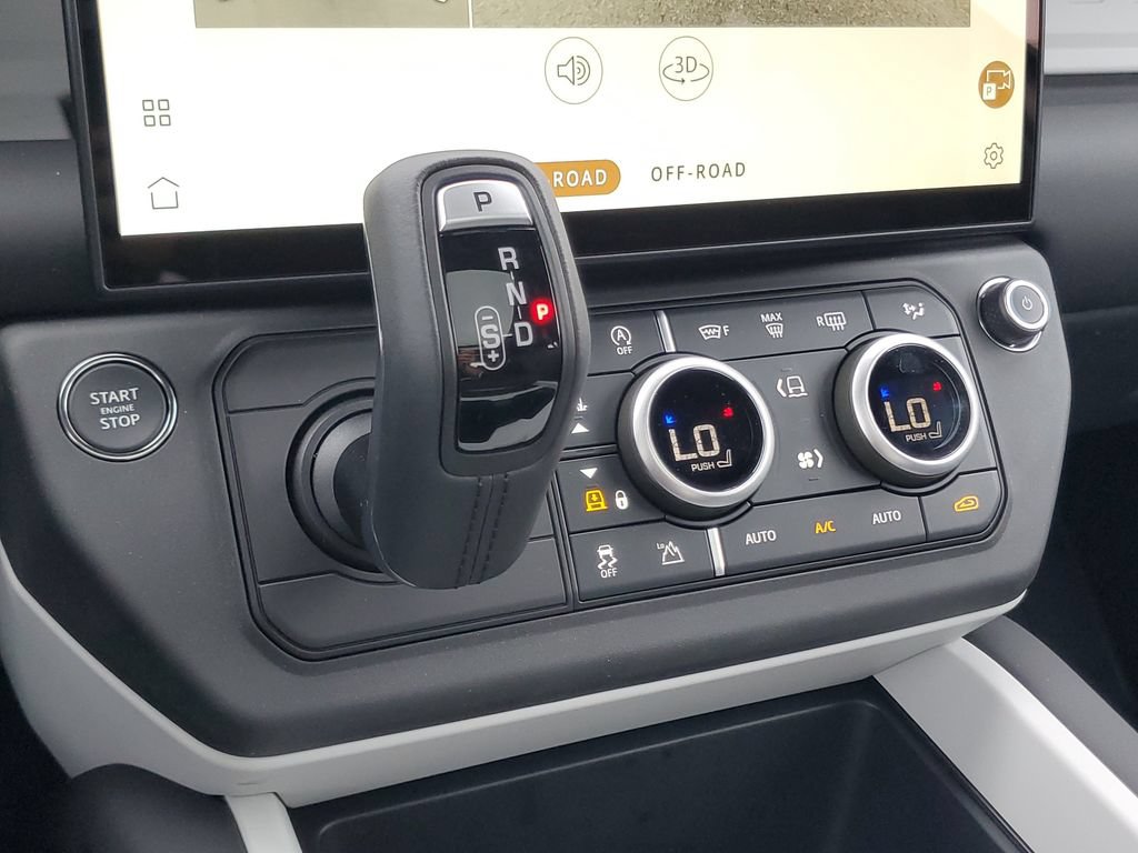 New 2026 Land Rover Defender 130 X-Dynamic SE AWD/4WD image 21
