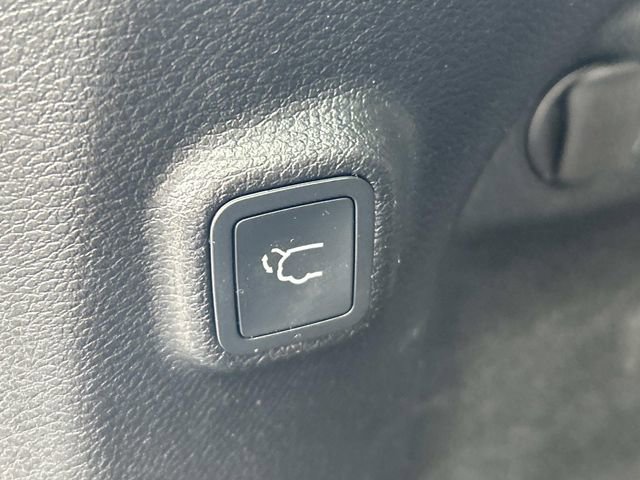 Used 2022 Jeep Cherokee Limited AWD/4WD image 16