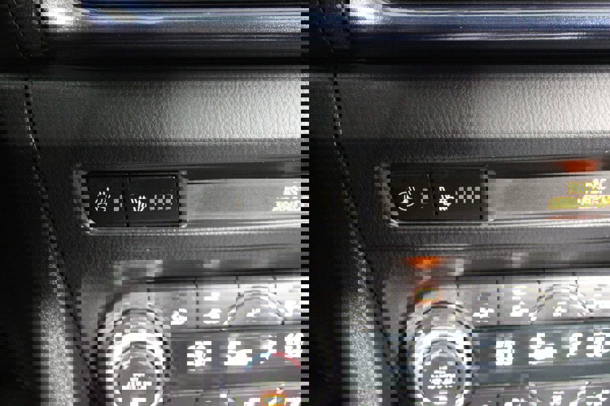 Used 2018 MAZDA MAZDA3 Grand Touring w/ Premium Equipment Package image 19