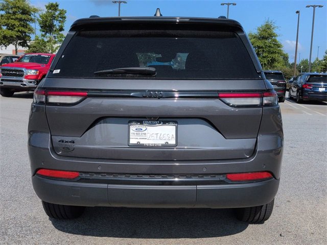 Certified 2024 Jeep Grand Cherokee Altitude image 5