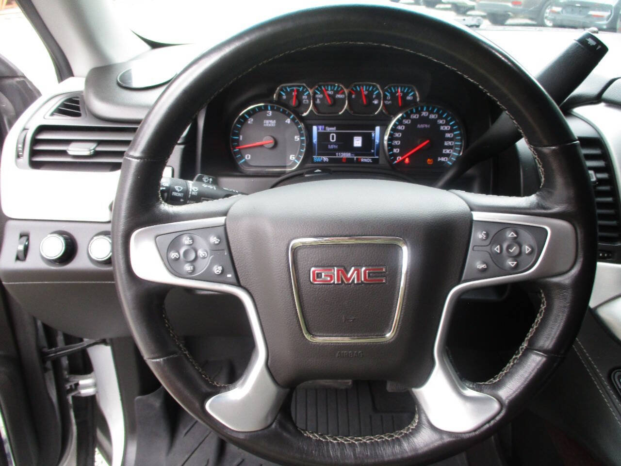 Used 2019 GMC Yukon SLT w/ Premium Edition AWD/4WD image 17