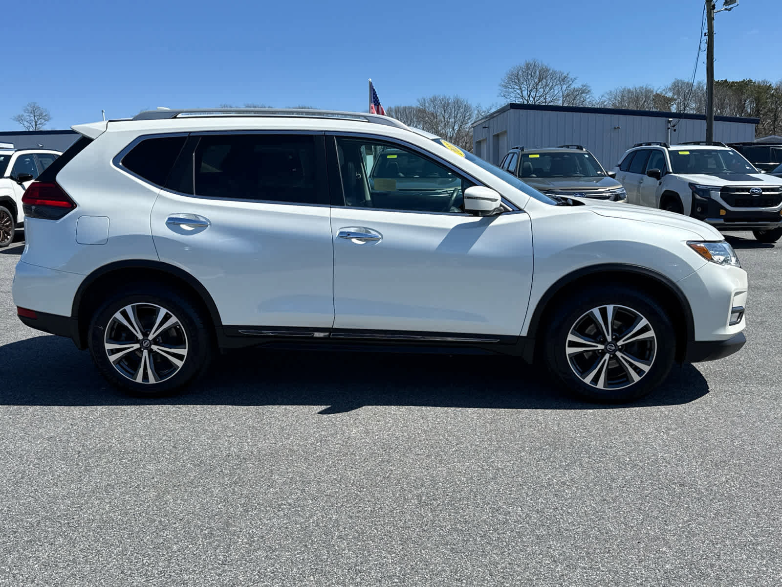 Used 2017 Nissan Rogue SL w/ SL Premium Package image 8