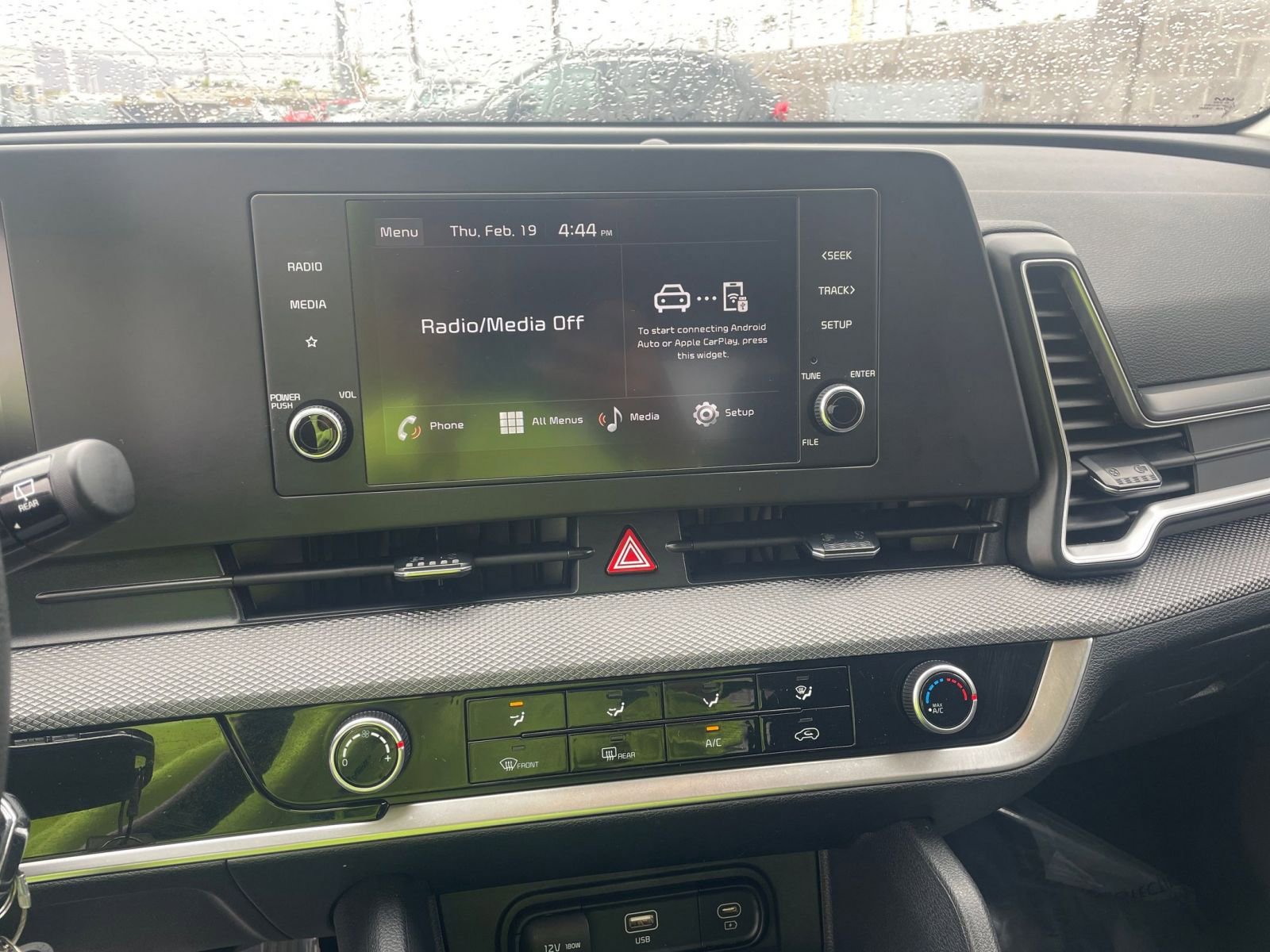 Used 2025 Kia Sportage LX image 17